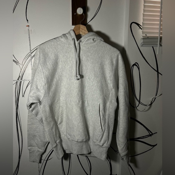 Champion Light Gray Hoodie with Pocket, Classic, Reverse Stitch, Size small - Picture 1 of 9